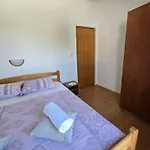 Apartman With Parking Space Palit, Rab - 24756