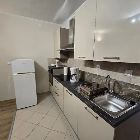 With Parking Space Palit, Rab - 24756 Apartament Rab Town