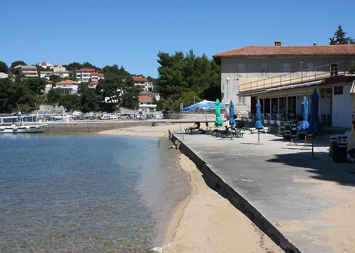 Apartment With Parking Space Palit, Rab - 24756 *